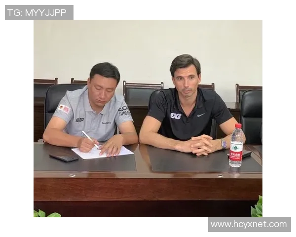 深入剖析成都篮球队与其他球队的技术特点与战术对比分析 深入剖析成都篮球队与其他球队的技术特点与战术对比分析